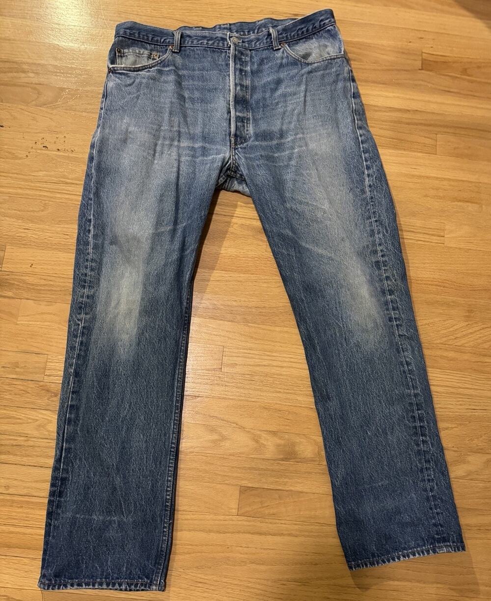 Vintage 1980s Levi's 501 Jeans Made in USA Factory 524 Tag 42x36 (Actual 36x30)